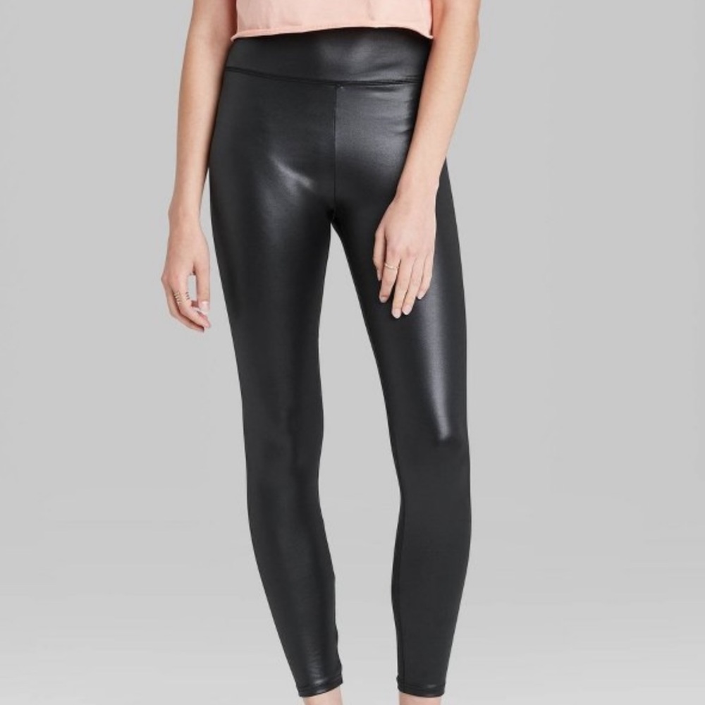 WILD FABLE LIQUID LEGGINGS